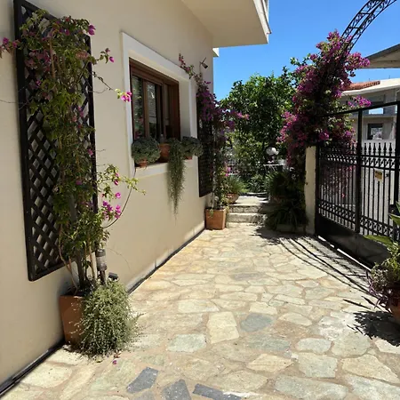 Hébergement de vacances House *